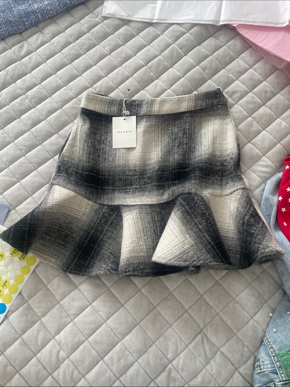 moodie Black & Cream Plaid Ruffle-Hem Skater Skirt